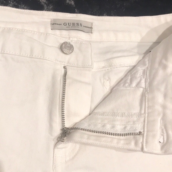 GUESS Short Denim Riley Optic White. 29 - Picture 4 of 8